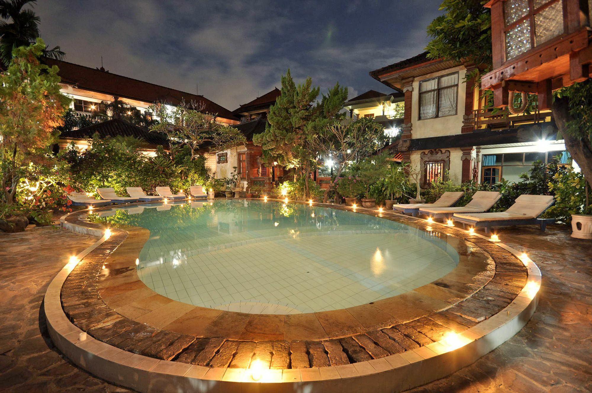 Kuta Dormitory At Simpang Inn Екстериор снимка