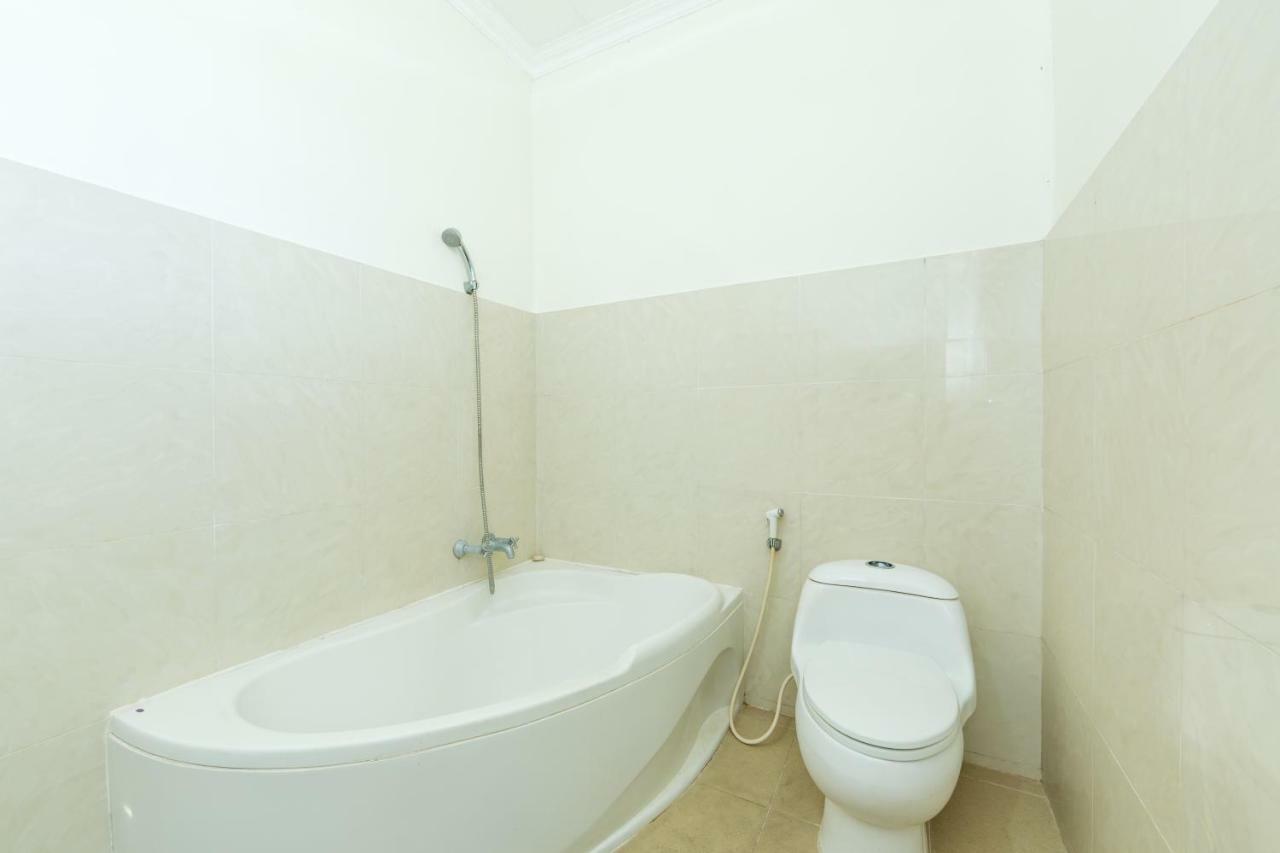 Kuta Dormitory At Simpang Inn Екстериор снимка