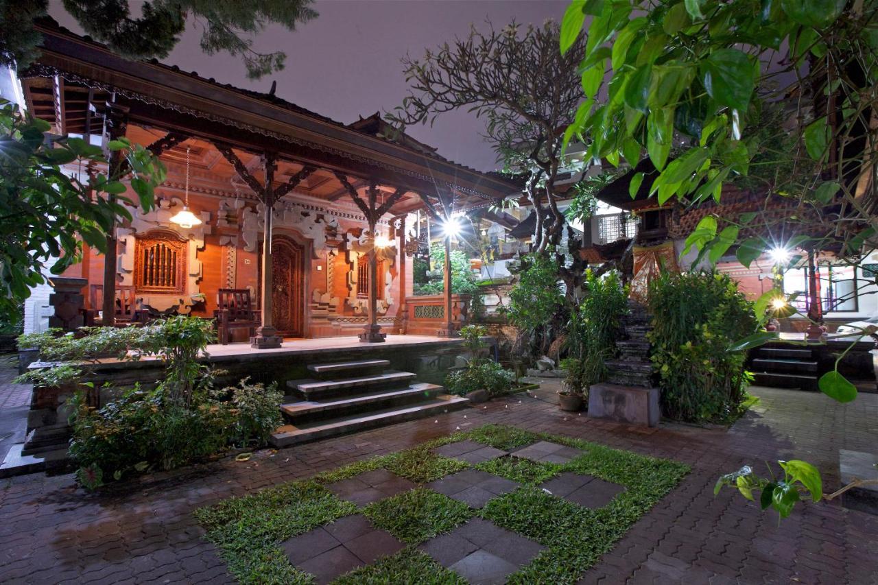 Kuta Dormitory At Simpang Inn Екстериор снимка